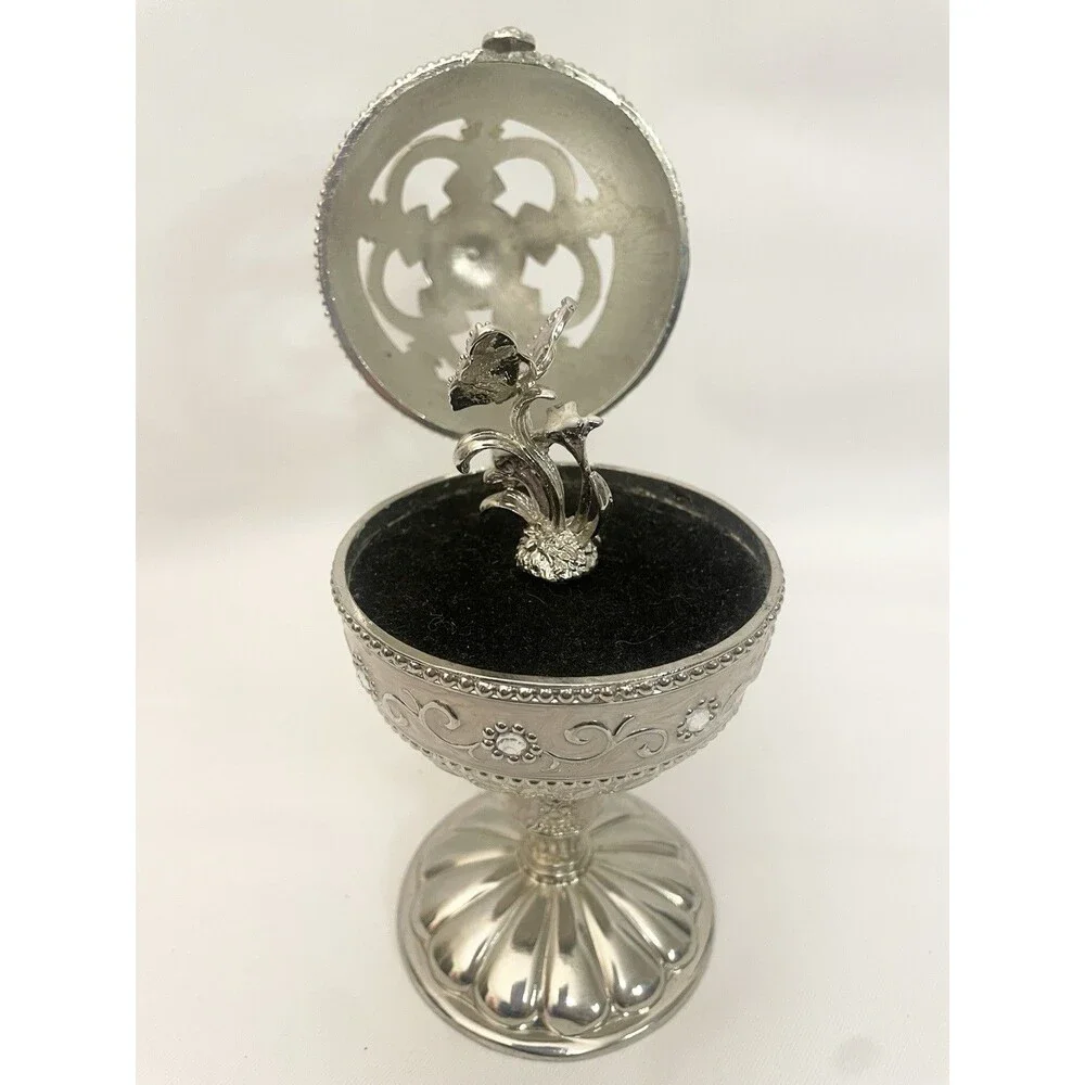Jane Seymour Musical Egg St. Catherine's Court Collection 7